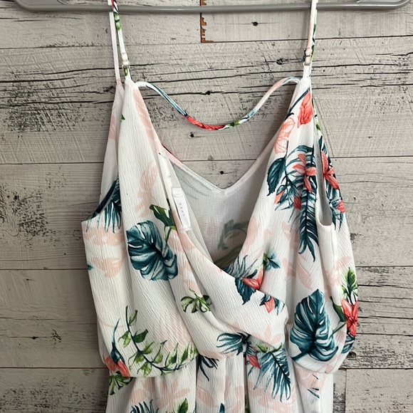 Lush women’s dress. Size medium. - Picture 3 of 4